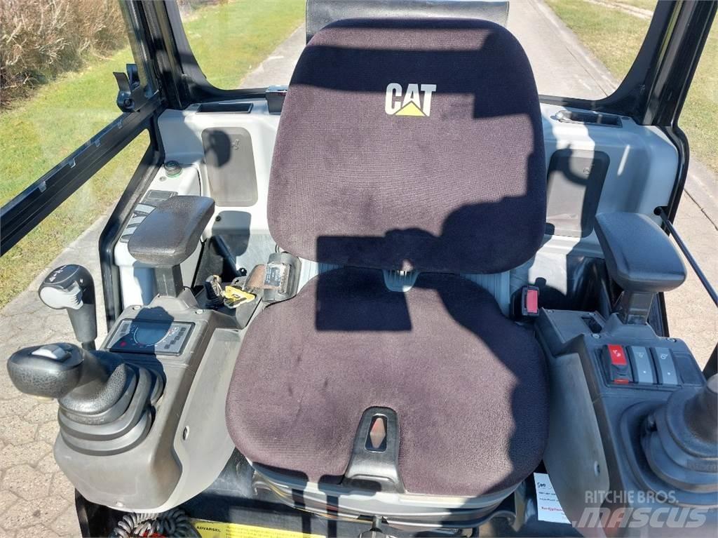 CAT 301.7D Mini kotrók < 7t