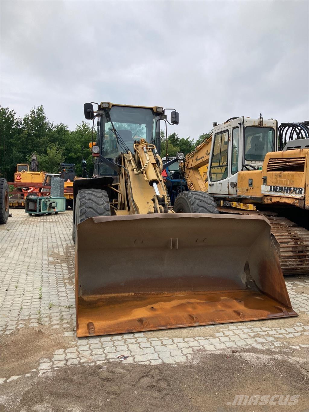 CAT 924G Gumikerekes homlokrakodók