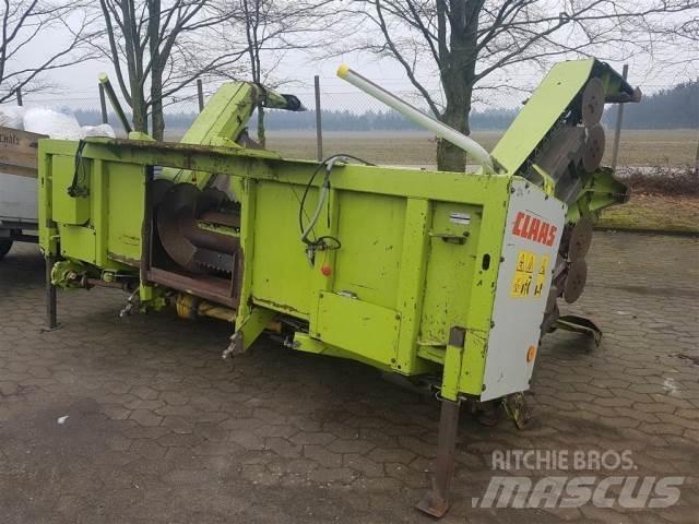 CLAAS 6218 8R Önjáró szecskázók