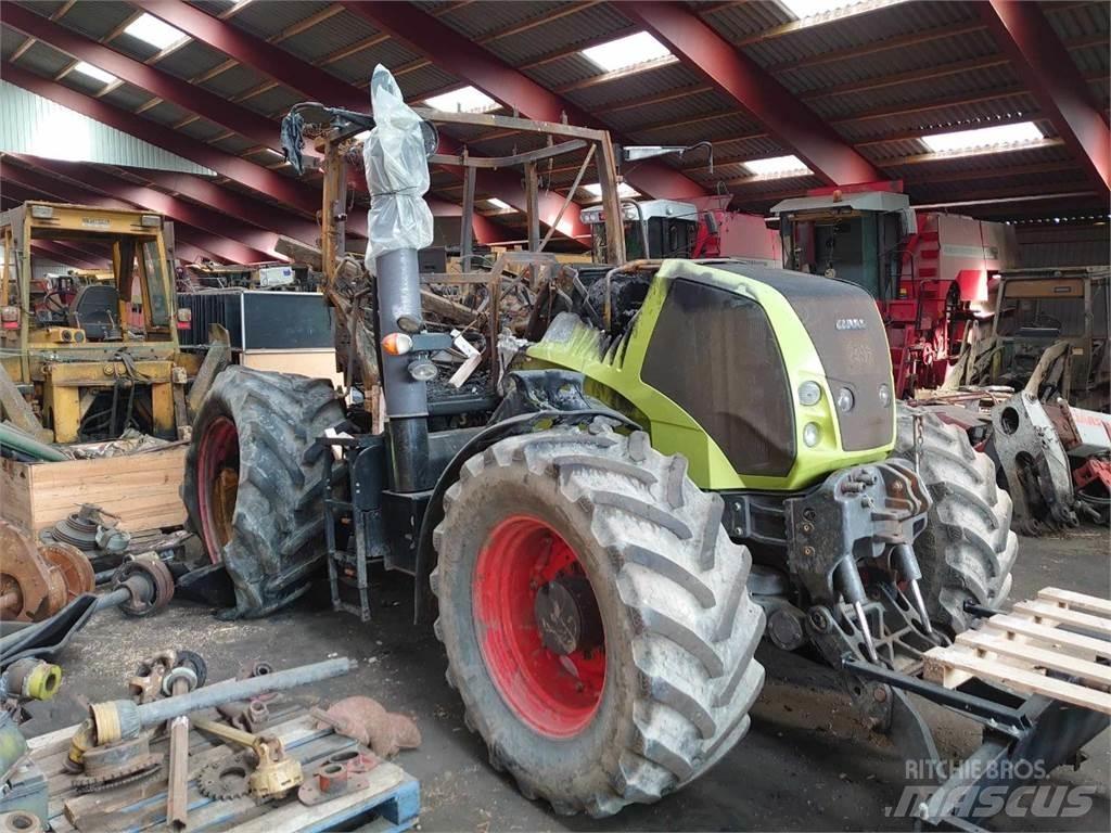 CLAAS Axion 840 Traktorok