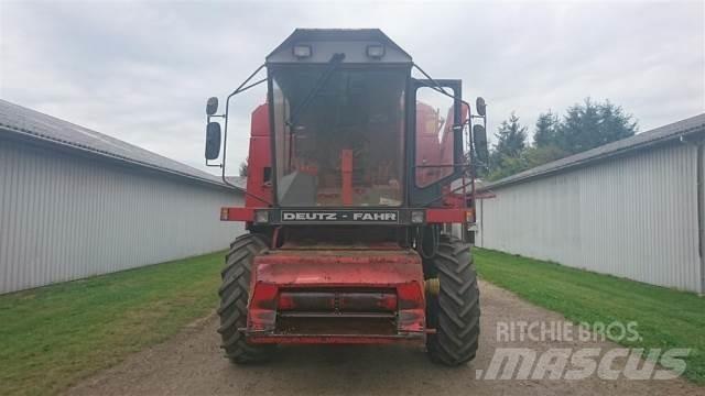 Deutz-Fahr M2680 Kombájnok
