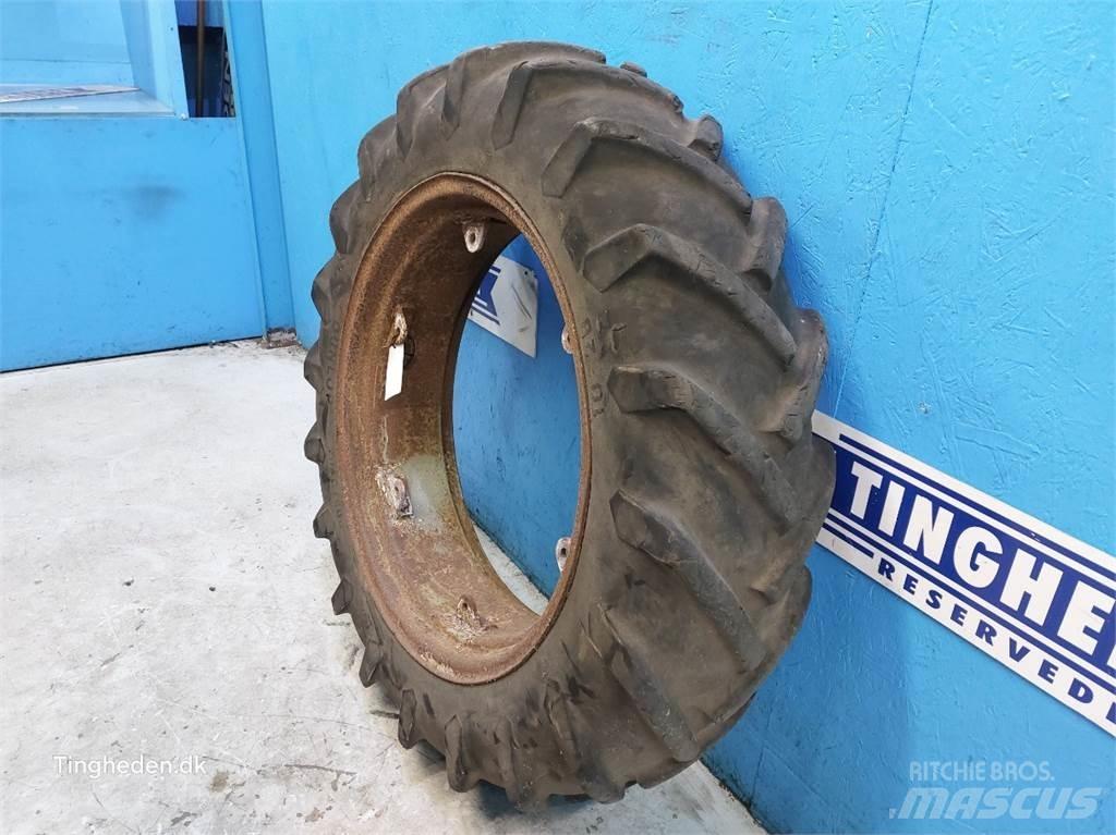 Dunlop 28 10-28 Gumiabroncsok, kerekek és felnik