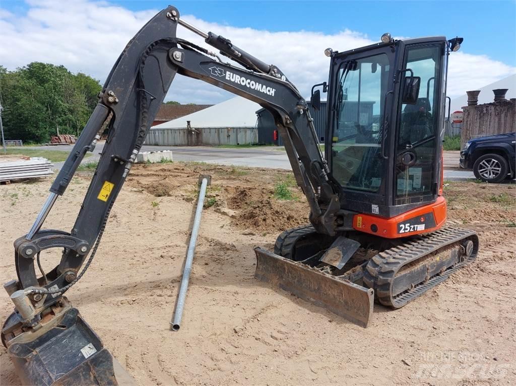 Eurocomach 25ZT Mini kotrók < 7t