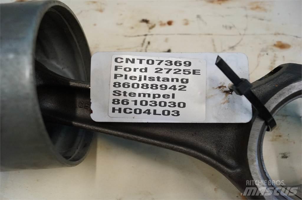 Ford 2725E Motorok