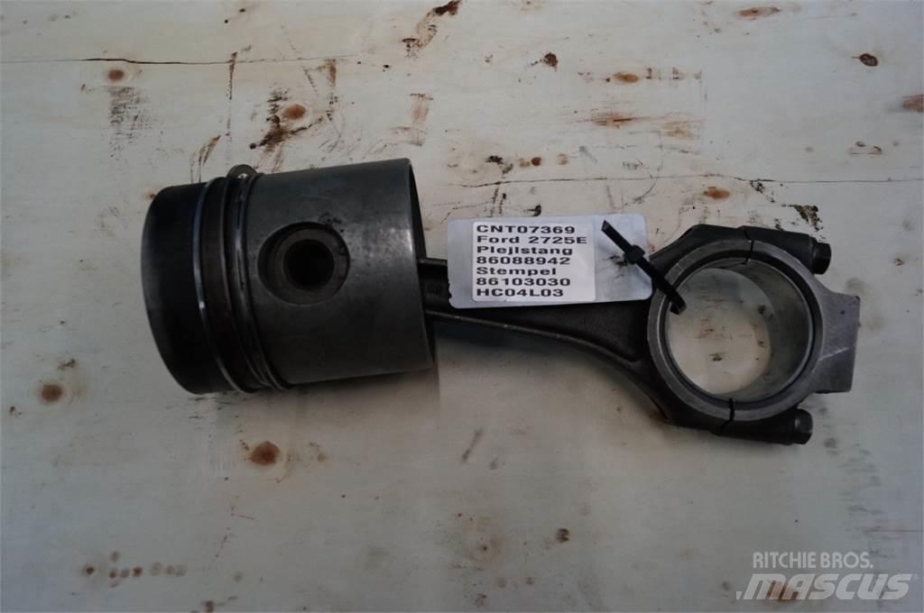 Ford 2725E Motorok