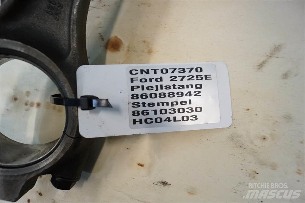 Ford 2725E Motorok