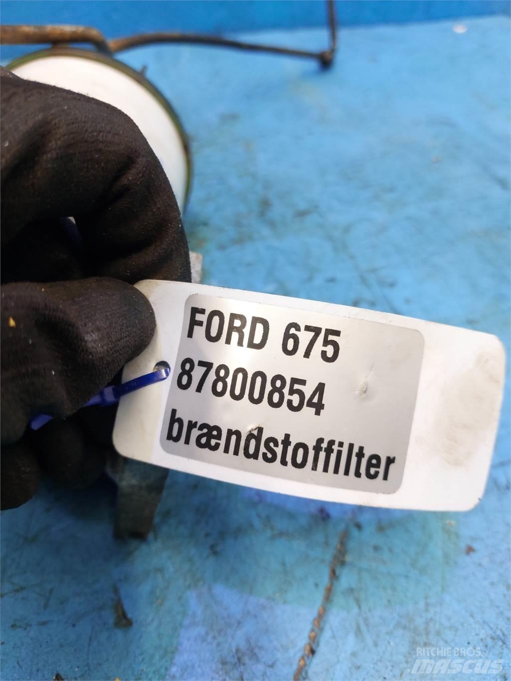 Ford 675 Motorok