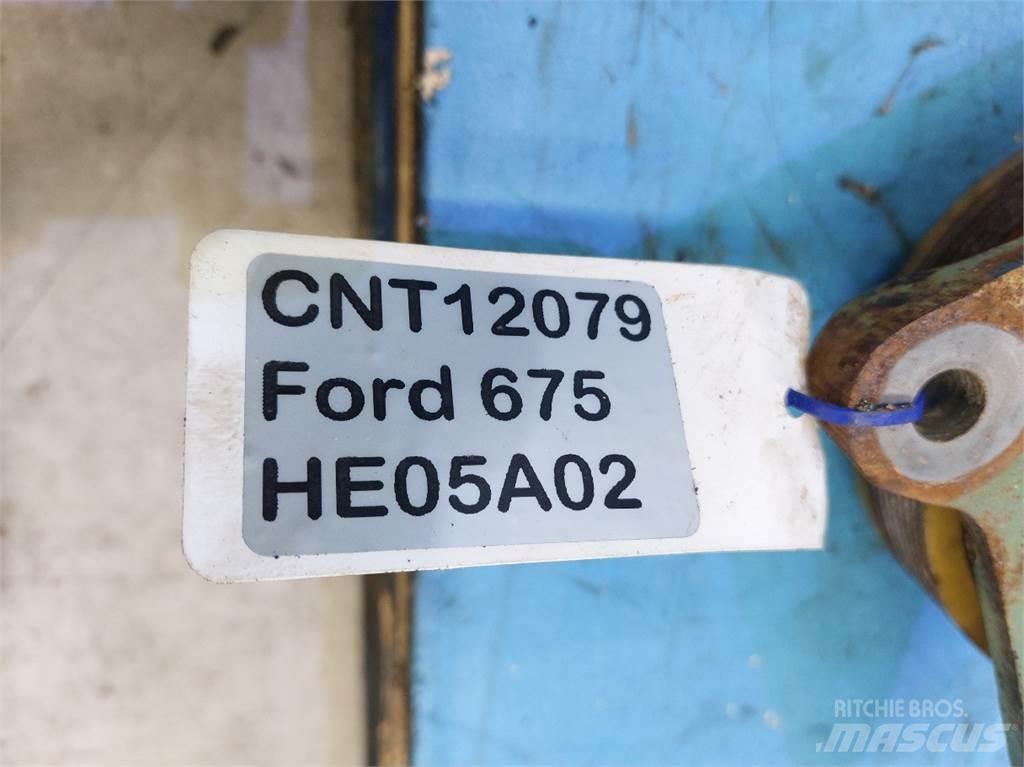 Ford 675 Motorok