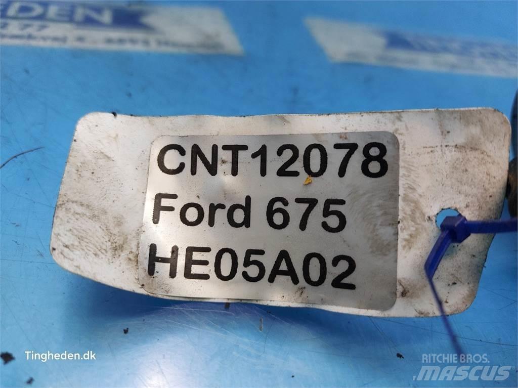 Ford 675 Motorok