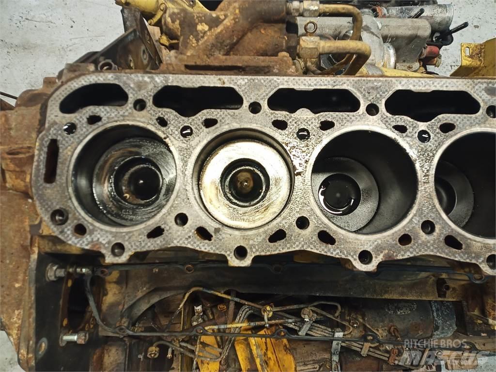 Ford 675TA Motorok