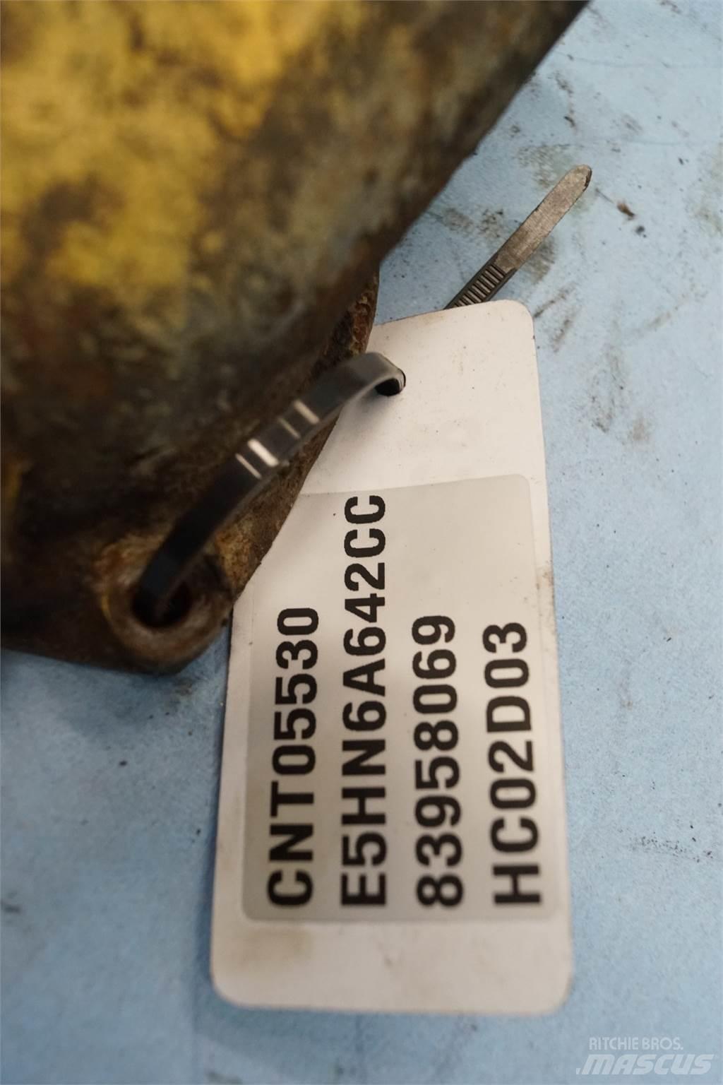 Ford 675TA Motorok