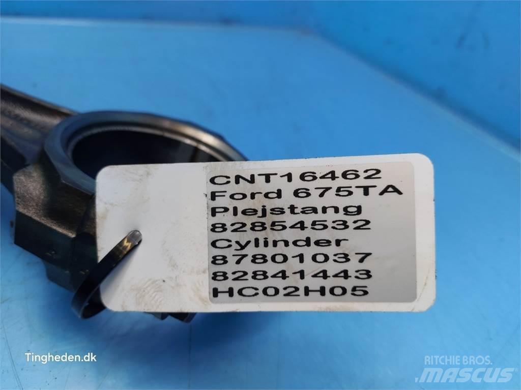 Ford 675TA Motorok