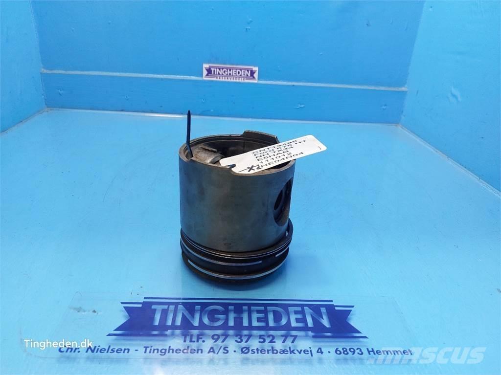 Ford 678 HT Motorok