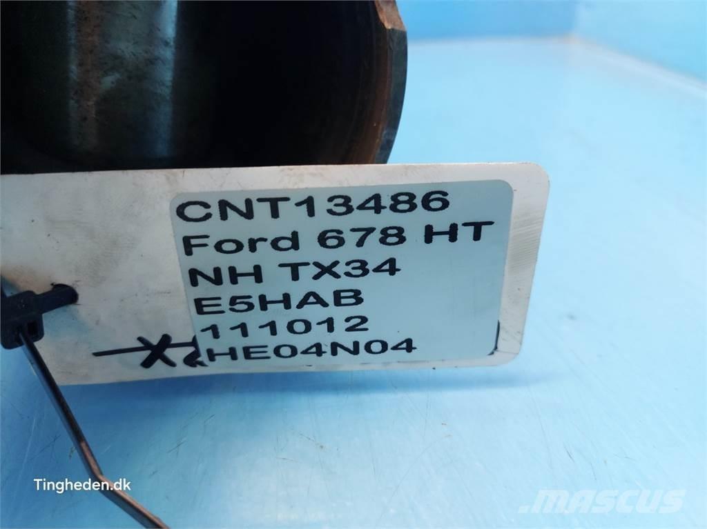 Ford 678 HT Motorok