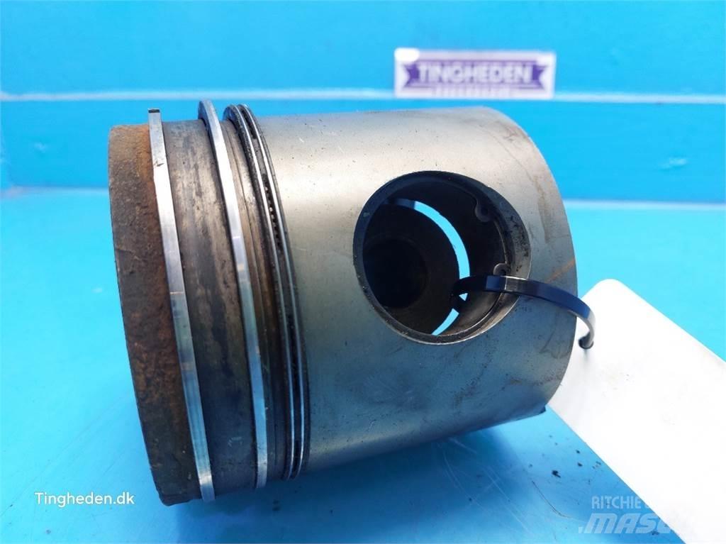 Ford 678 HT Motorok