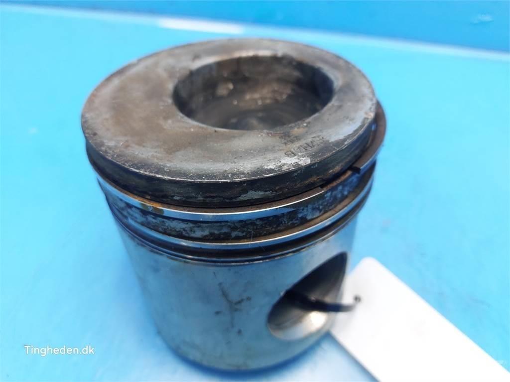 Ford 678 HT Motorok