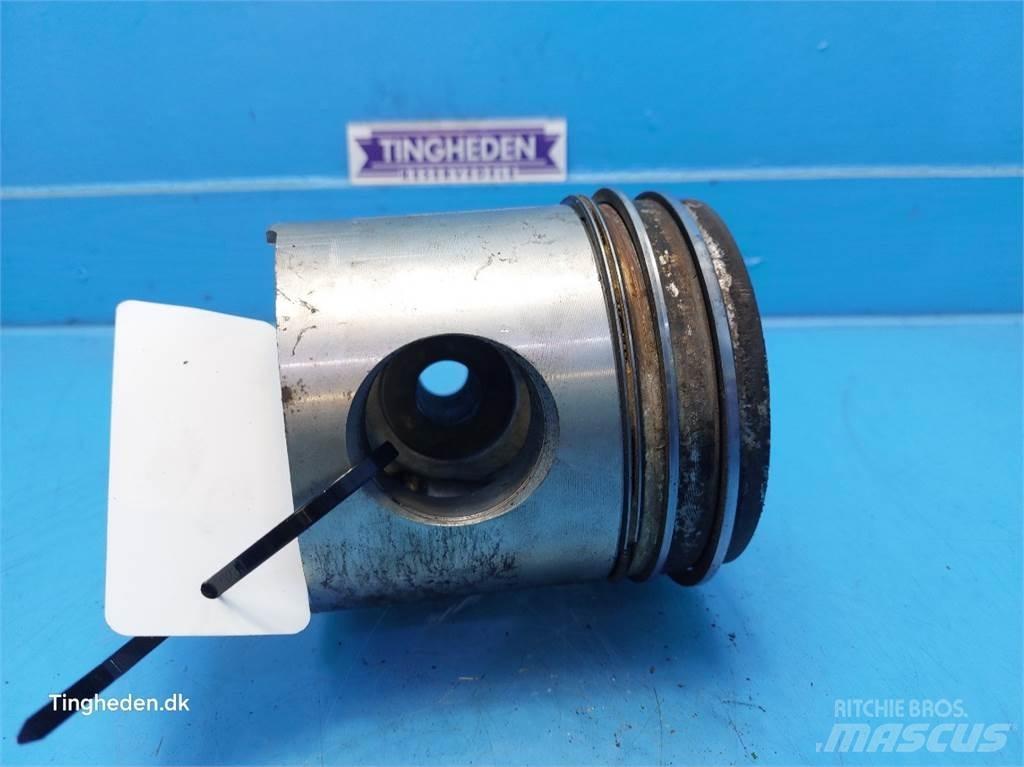 Ford 678 HT Motorok
