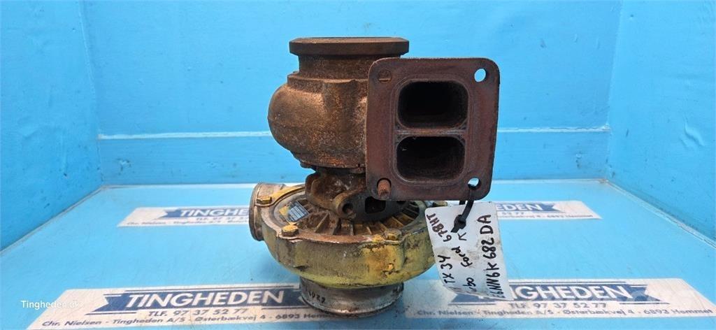 Ford 678 HT Motorok