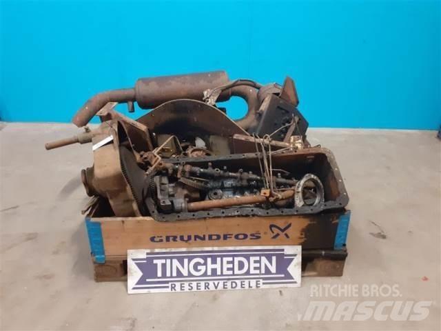 Ford 678 HTA Motorok