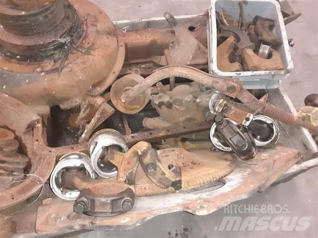 Ford 678HTA Motorok