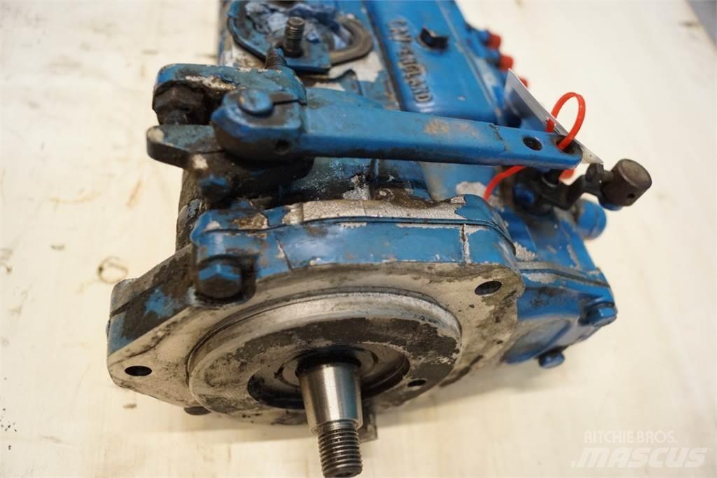 Ford 8210 Motorok