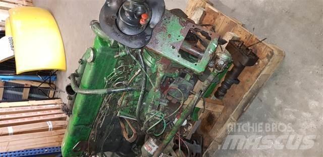 Ford 826F Motorok