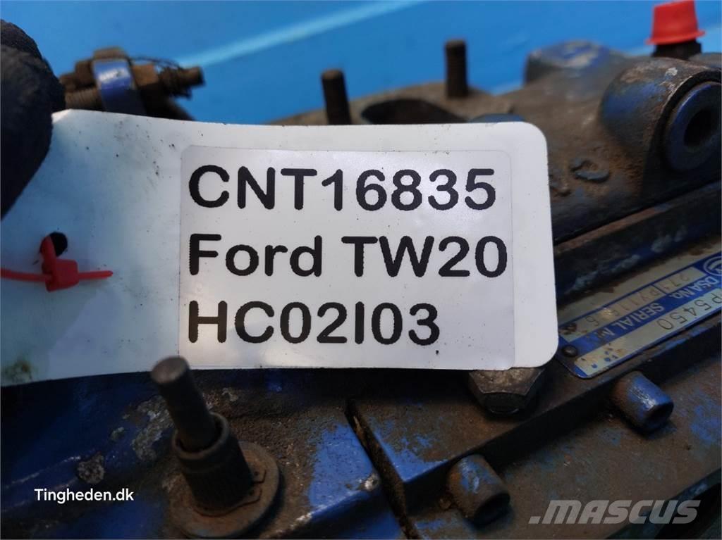 Ford TW20 Motorok