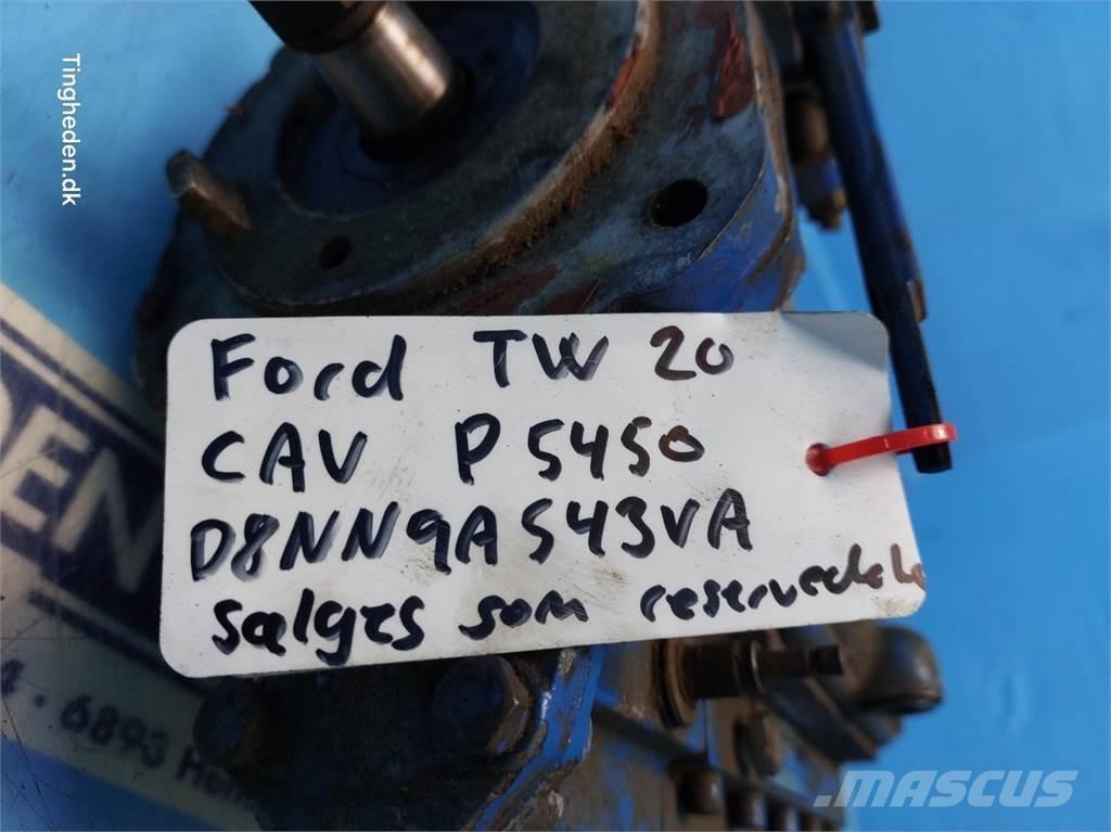 Ford TW20 Motorok