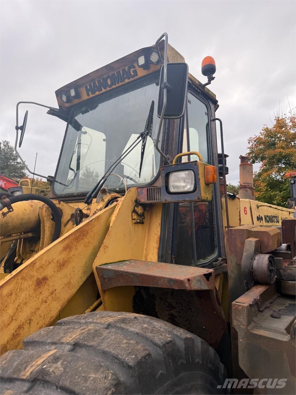 Hanomag 60E Gumikerekes homlokrakodók
