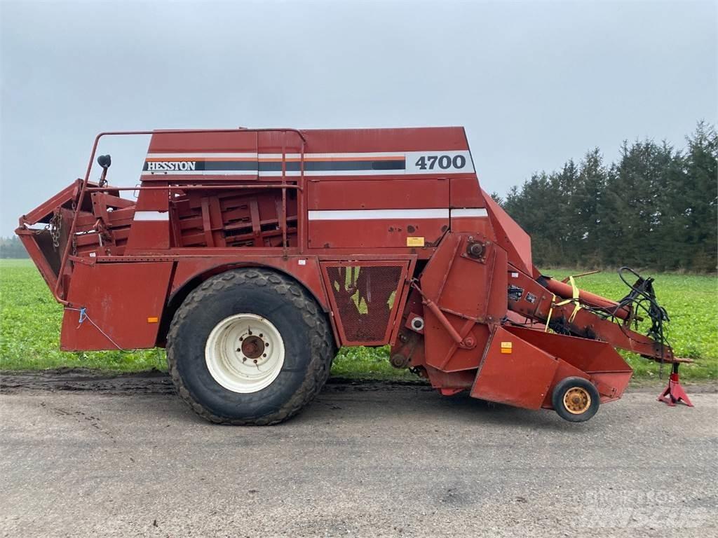 Hesston 4700 Szögletes bálázók
