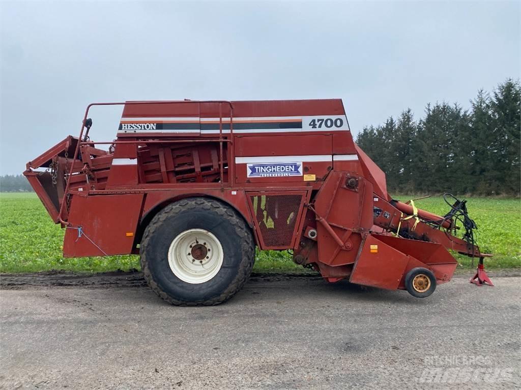Hesston 4700 Szögletes bálázók