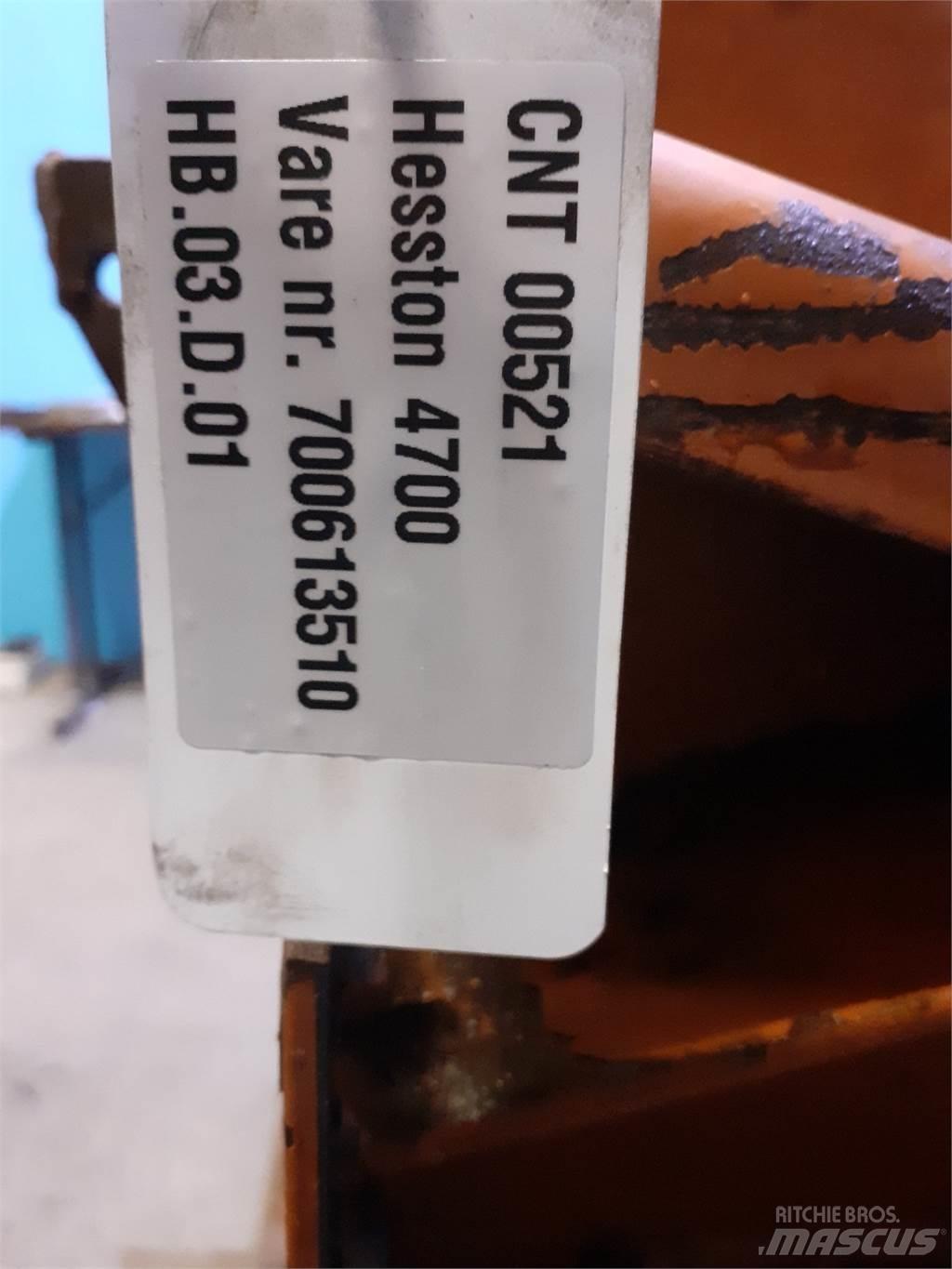 Hesston 4700 Egyéb szálastakarmányozási gépek