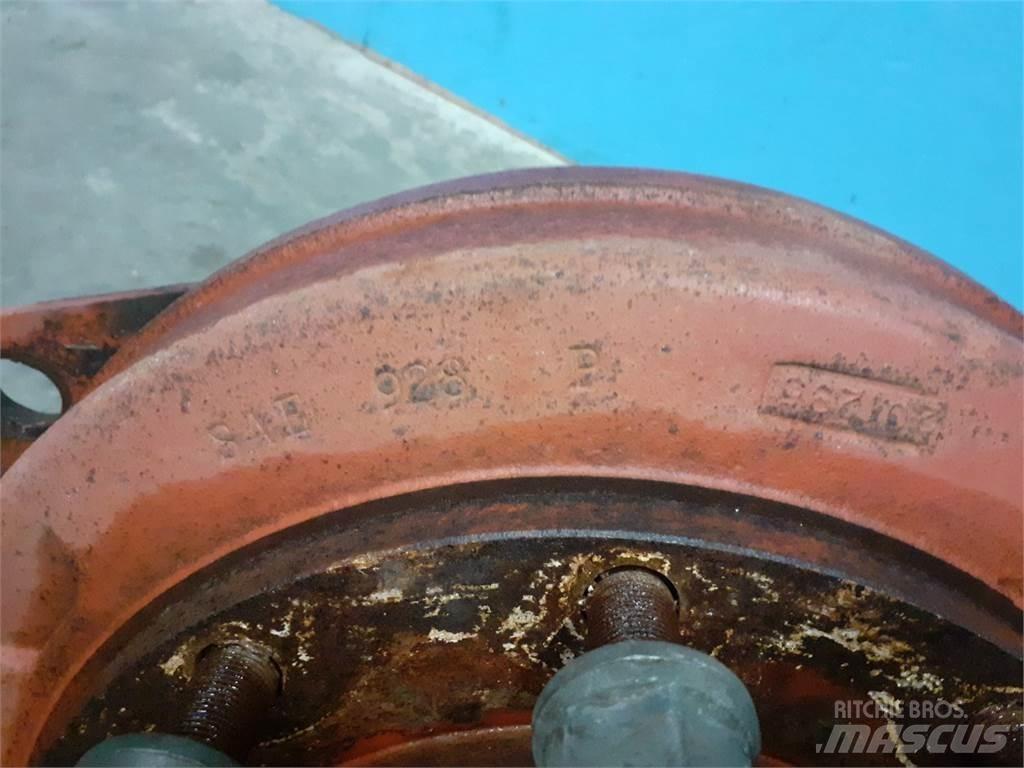 Hesston 4900 Tengelyek