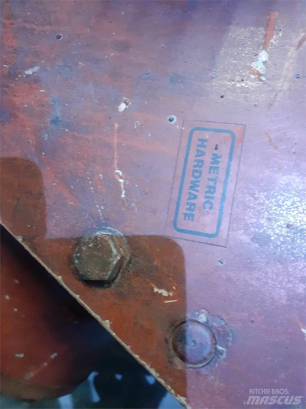 Hesston 4900 Váltók