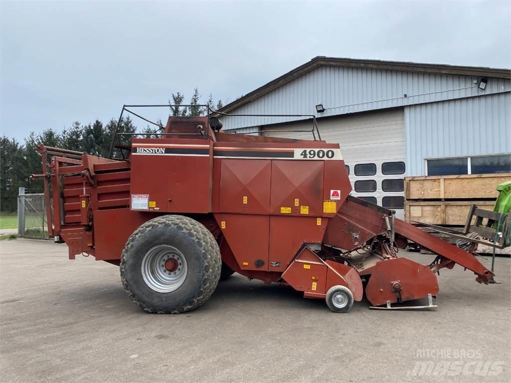 Hesston 4900 Szögletes bálázók