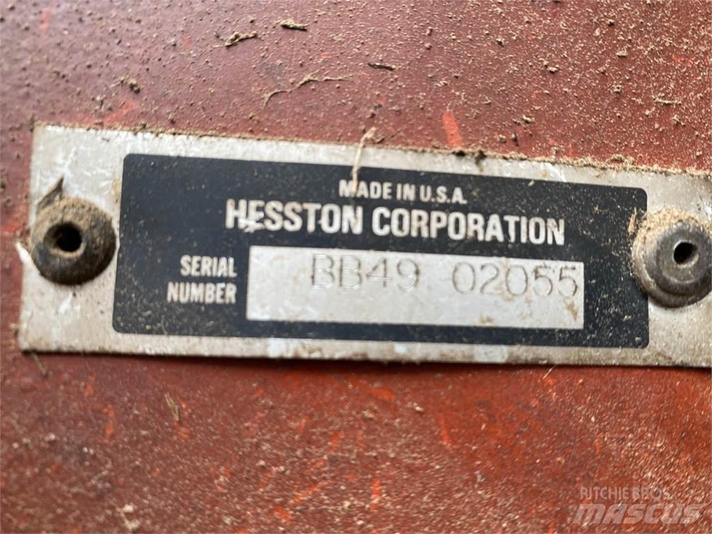 Hesston 4900 Szögletes bálázók