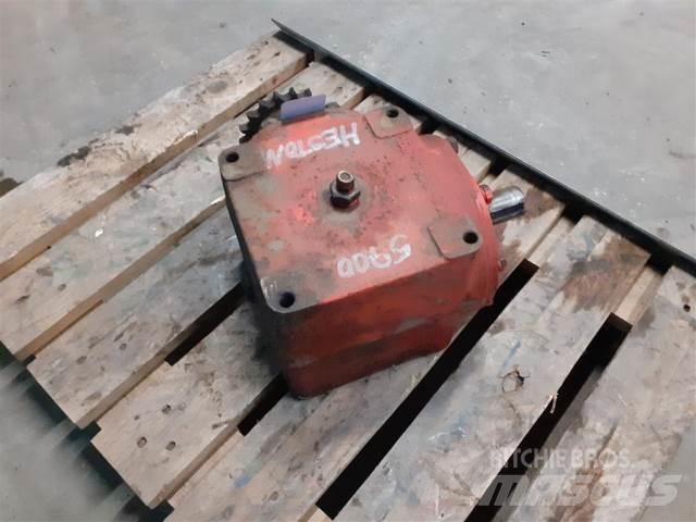 Hesston 5700 Váltók