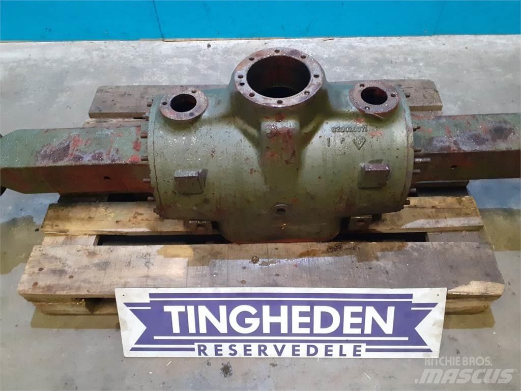 Hydrema 806 Tengelyek