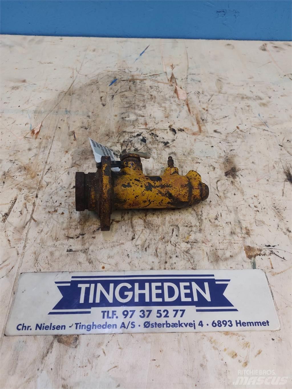 Hydrema 806 Motorok