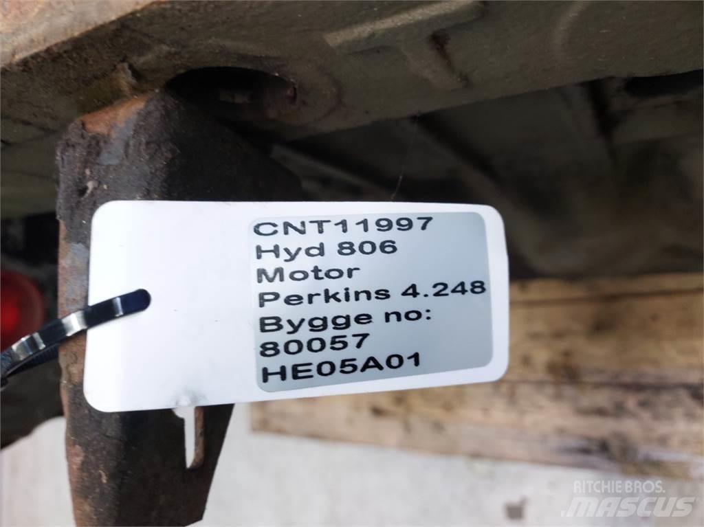 Hydrema 806 Motorok
