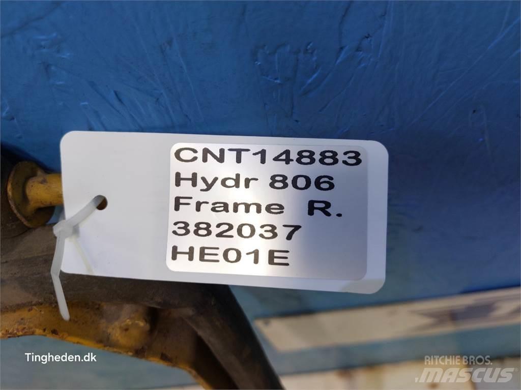 Hydrema 806 Vezetőfülke és belső tartozékok