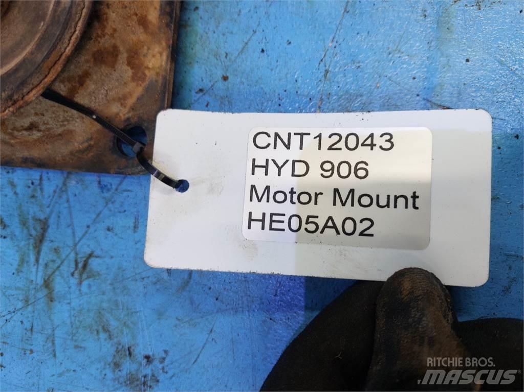 Hydrema 906 Motorok