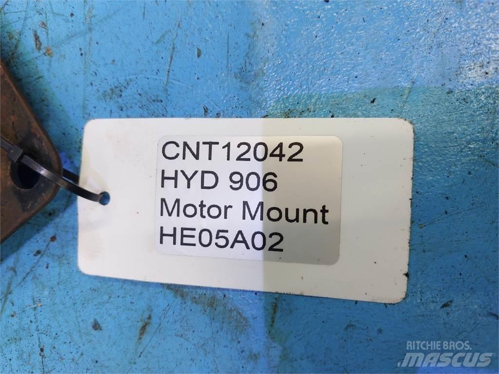 Hydrema 906 Motorok