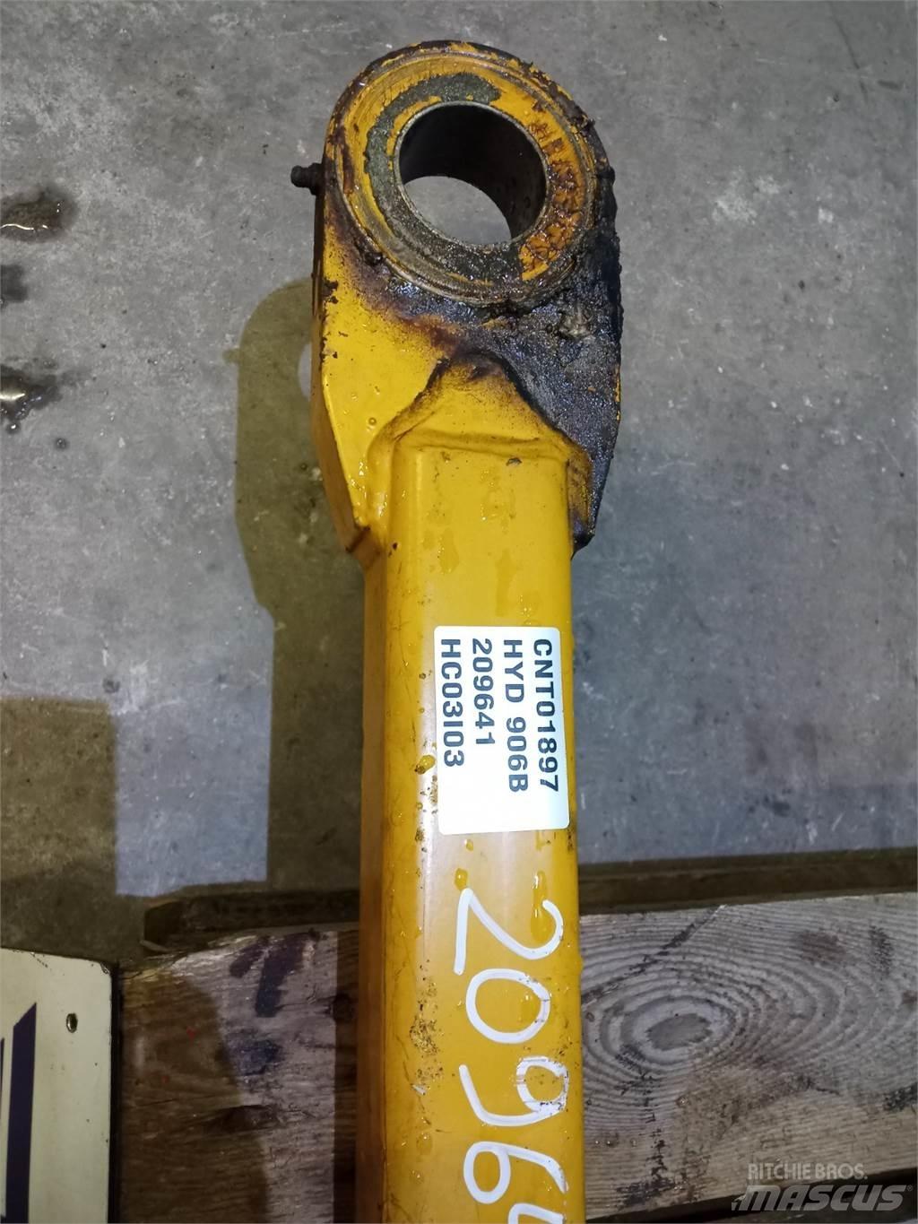 Hydrema 906B Gémek és dipperek