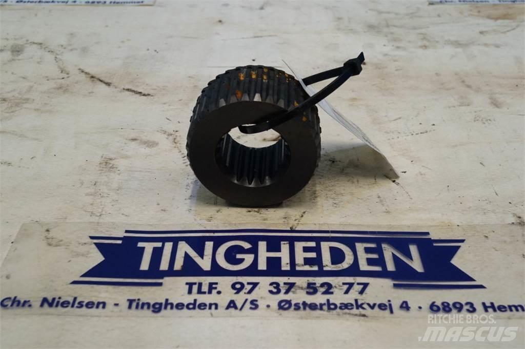 Hydrema 906B Tengelyek