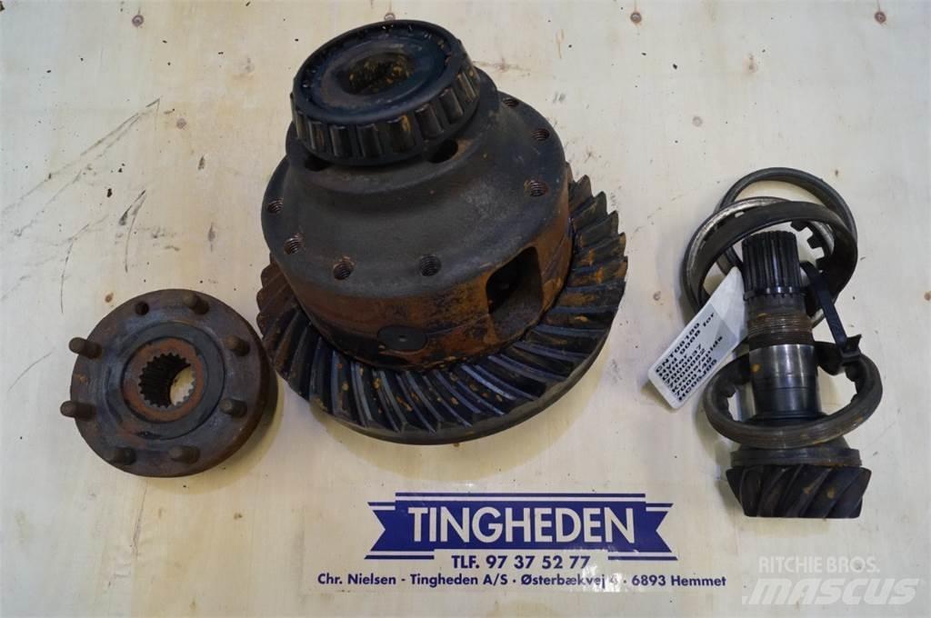 Hydrema 906B Tengelyek