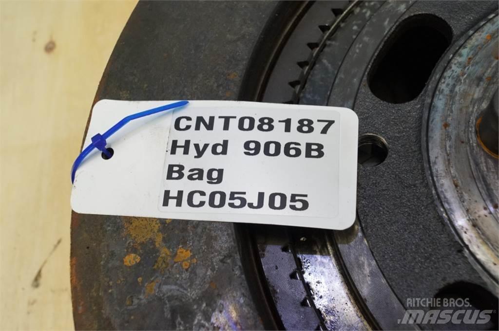 Hydrema 906B Tengelyek