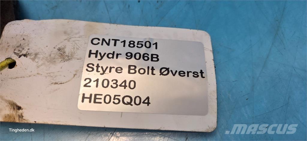 Hydrema 906B Tengelyek