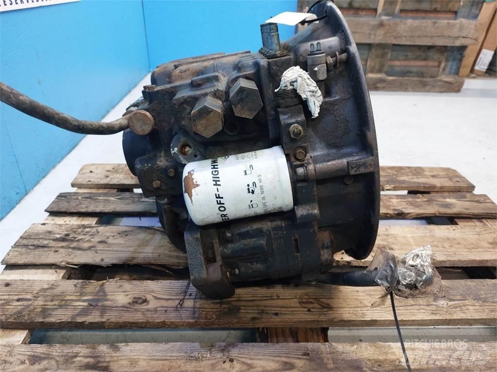 Hydrema 906C Váltók