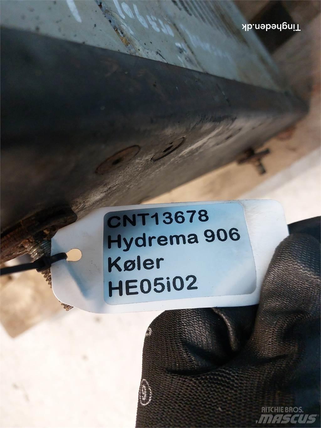 Hydrema 906C Hűtők
